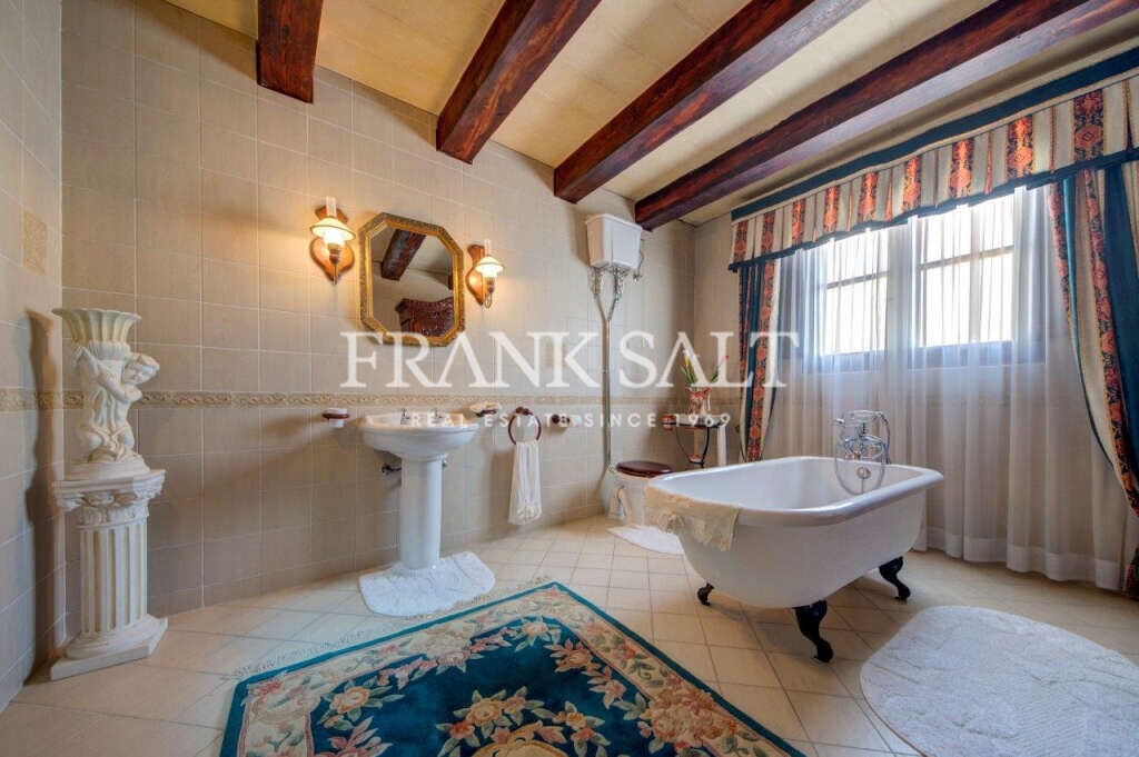 Cospicua, 2 Bedrooms Bedrooms, ,2 BathroomsBathrooms,For Sale,FRSA-619648