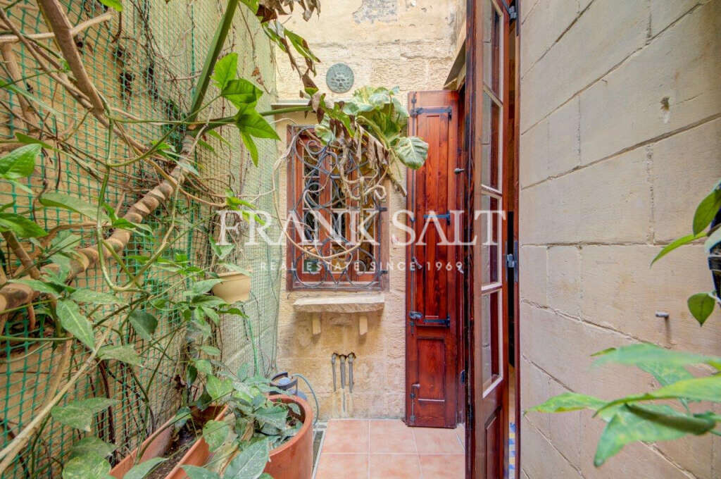 Cospicua, 2 Bedrooms Bedrooms, ,2 BathroomsBathrooms,For Sale,FRSA-619648