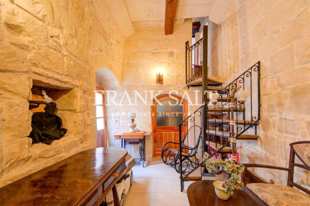 Qormi, 4 Bedrooms Bedrooms, ,4 BathroomsBathrooms,For Sale,FRSA-511296