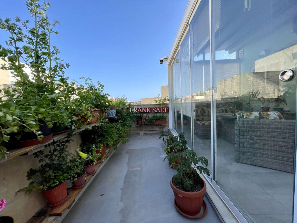 Cospicua, 3 Bedrooms Bedrooms, ,2 BathroomsBathrooms,For Sale,FRSA-425051