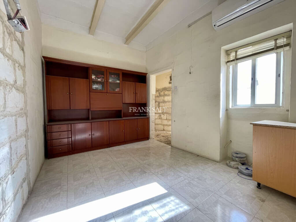 Cospicua, 3 Bedrooms Bedrooms, ,2 BathroomsBathrooms,For Sale,FRSA-425051