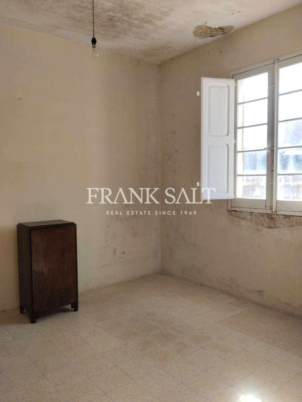 Rabat, 4 Bedrooms Bedrooms, ,1 BathroomBathrooms,For Sale,FRSA-216279