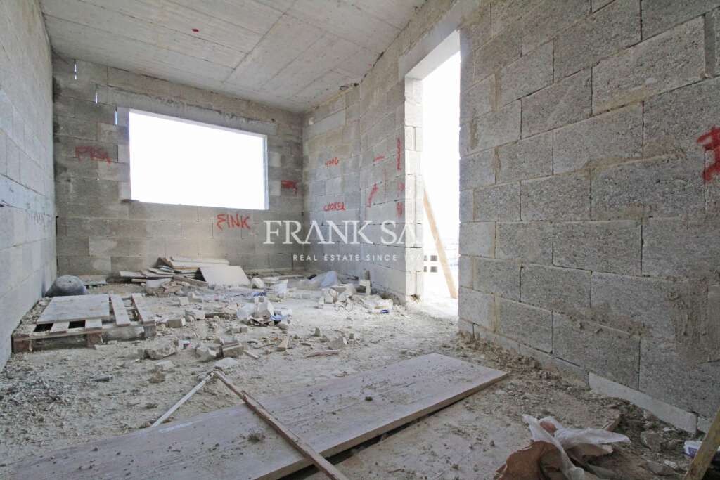 Attard, 1 Bedroom Bedrooms, ,1 BathroomBathrooms,For Sale,FRSA-852710