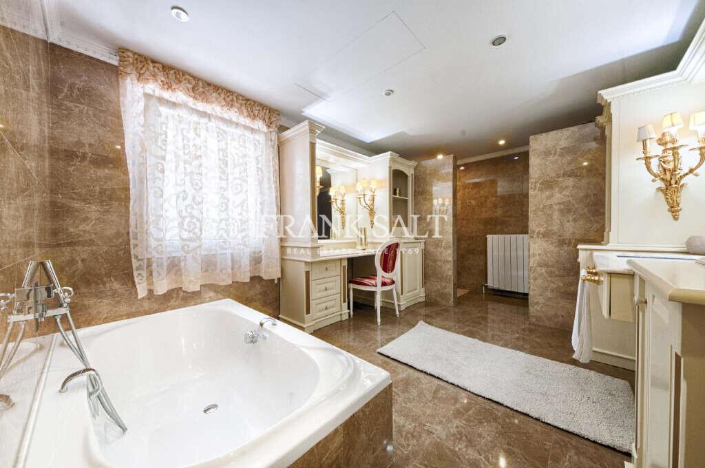 Mellieha, 5 Bedrooms Bedrooms, ,2 BathroomsBathrooms,For Sale,FRSA-039585