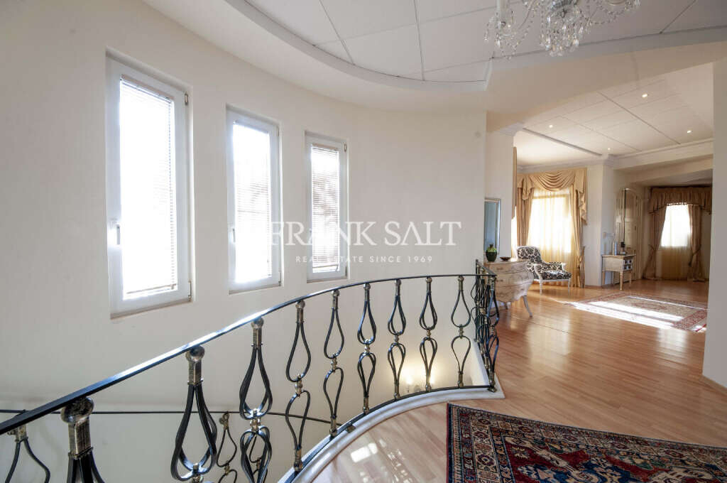 Mellieha, 5 Bedrooms Bedrooms, ,2 BathroomsBathrooms,For Sale,FRSA-039585
