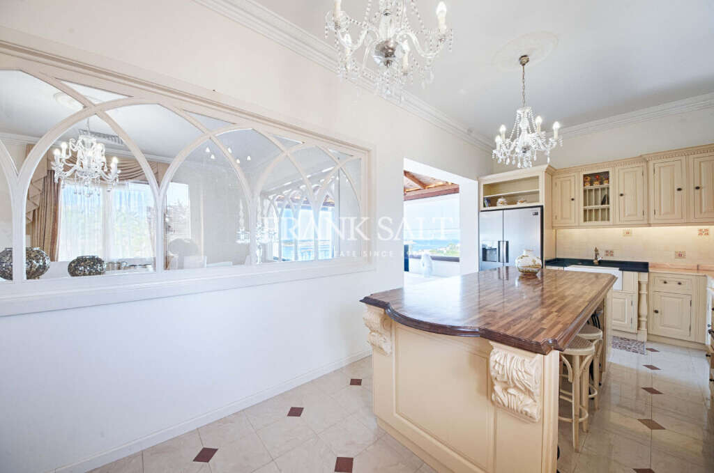 Mellieha, 5 Bedrooms Bedrooms, ,2 BathroomsBathrooms,For Sale,FRSA-039585