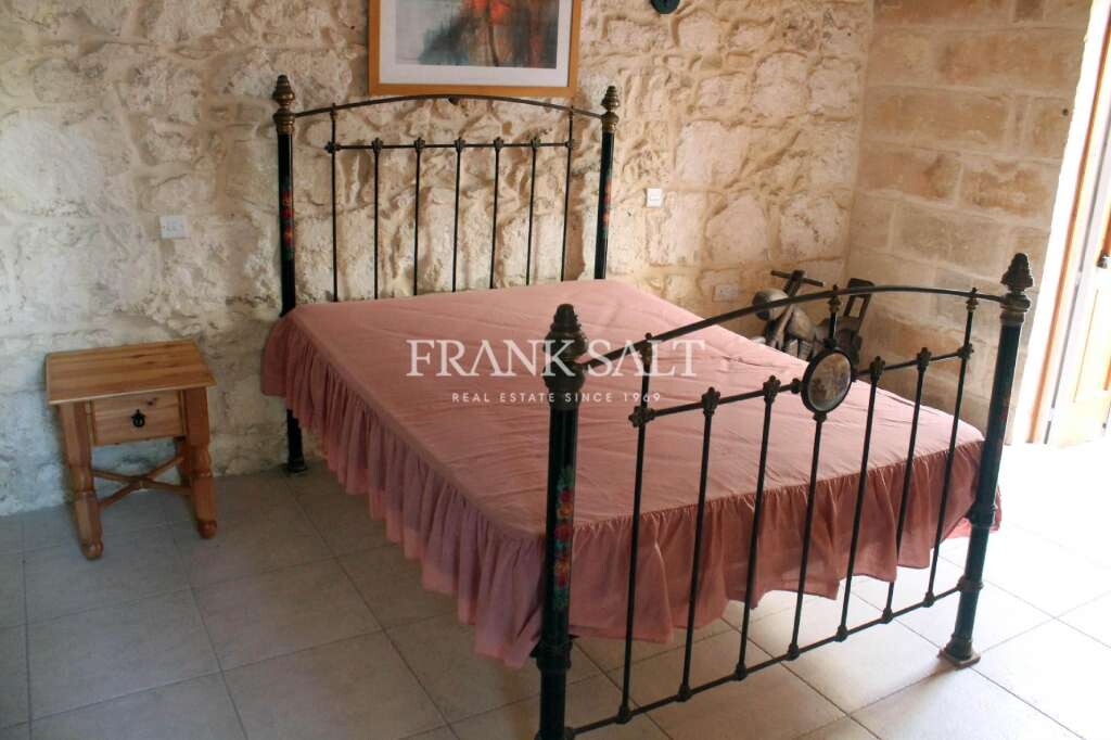 Rabat, 3 Bedrooms Bedrooms, ,2 BathroomsBathrooms,For Sale,FRSA-413524