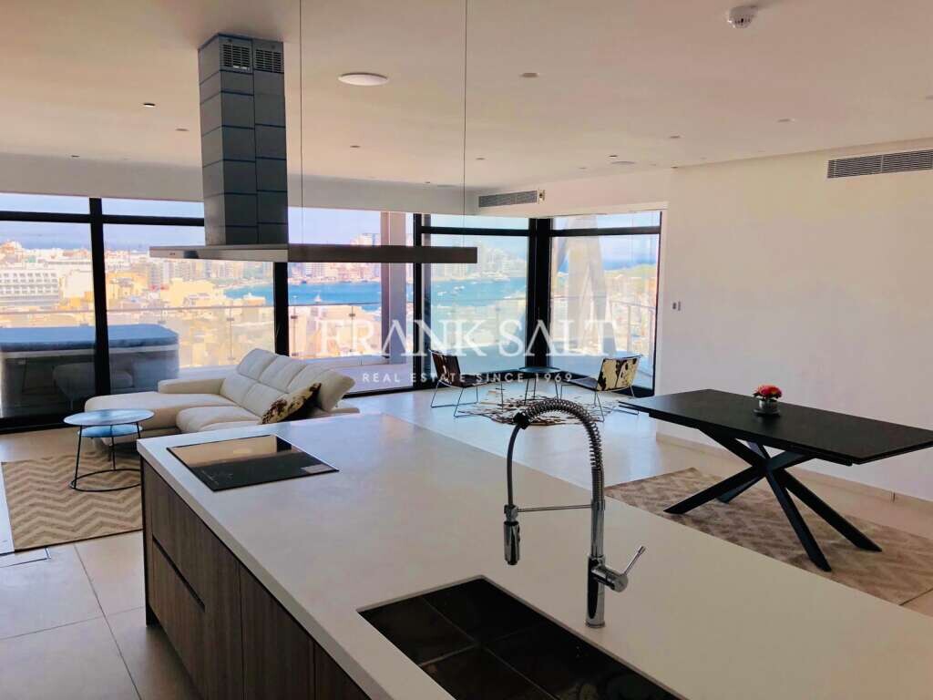 Gzira, 3 Bedrooms Bedrooms, ,1 BathroomBathrooms,For Sale,FRSA-913746