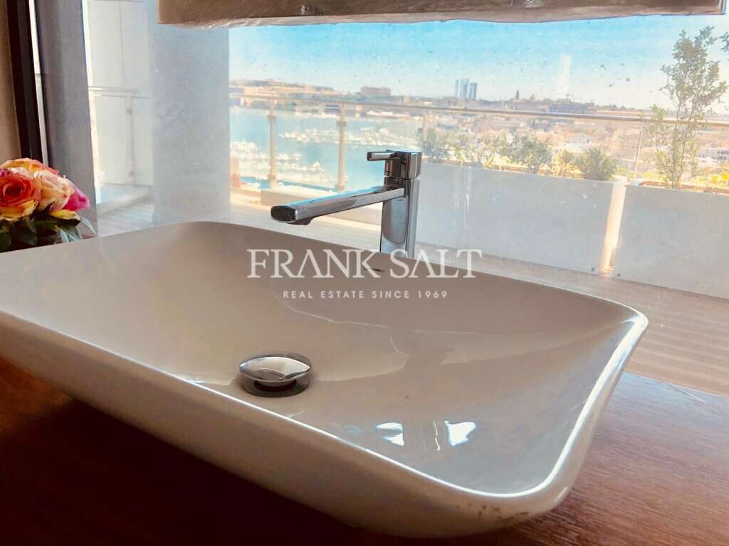 Gzira, 3 Bedrooms Bedrooms, ,1 BathroomBathrooms,For Sale,FRSA-913746