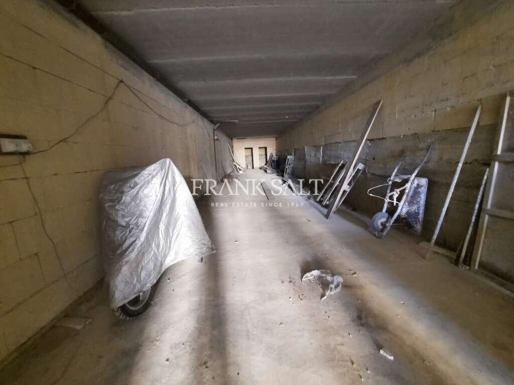 Marsalforn, Gozo, 3 Bedrooms Bedrooms, ,For Sale,FRSA-160360