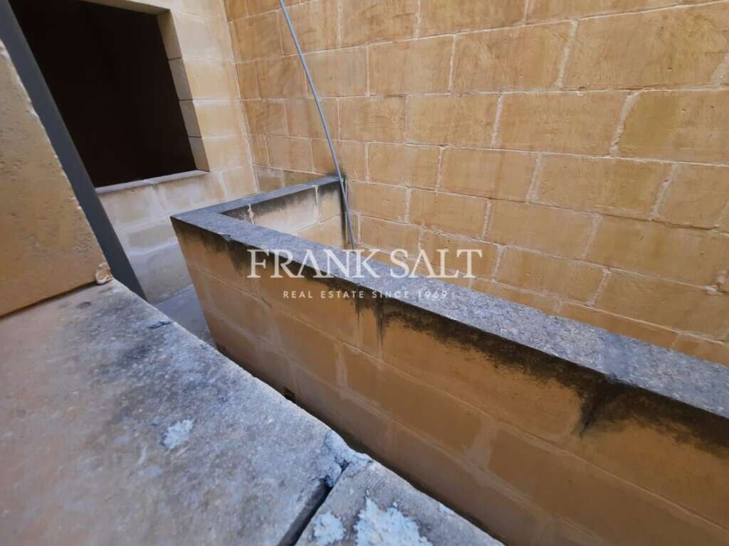 Marsalforn, Gozo, 3 Bedrooms Bedrooms, ,For Sale,FRSA-160360