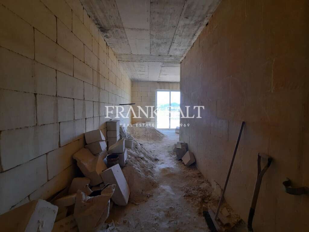 Marsalforn, Gozo, 3 Bedrooms Bedrooms, ,For Sale,FRSA-160360