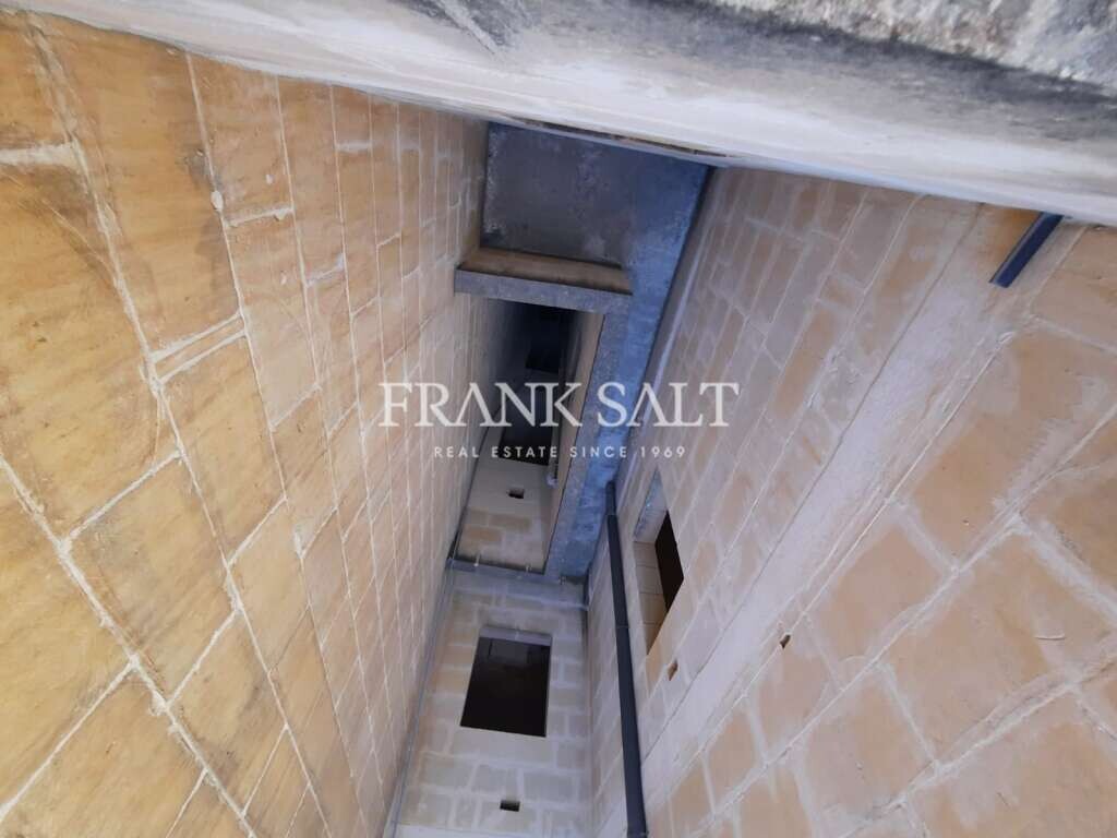 Marsalforn, Gozo, 3 Bedrooms Bedrooms, ,For Sale,FRSA-160360