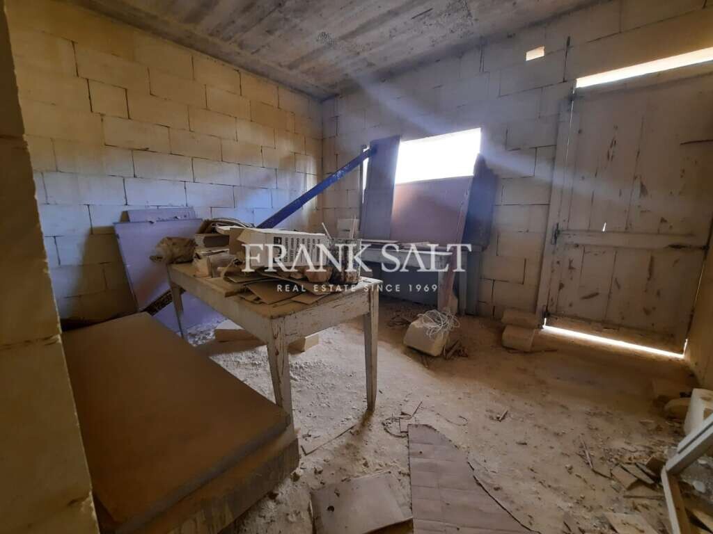 Marsalforn, Gozo, 3 Bedrooms Bedrooms, ,For Sale,FRSA-160360