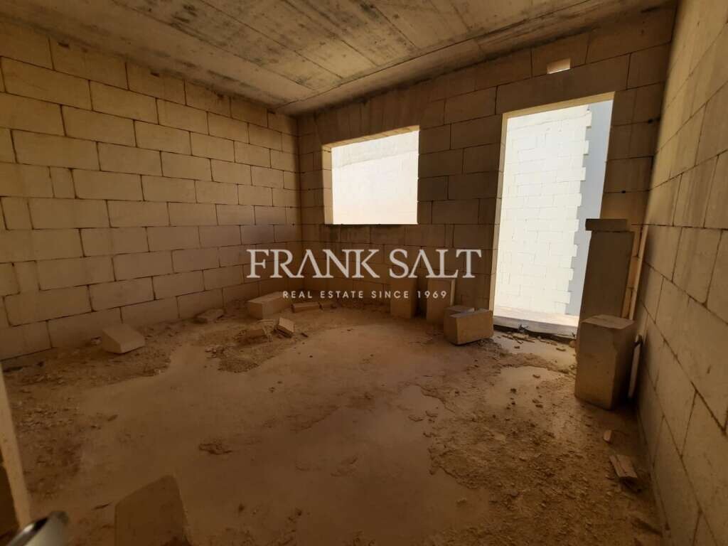 Marsalforn, Gozo, 3 Bedrooms Bedrooms, ,For Sale,FRSA-160360