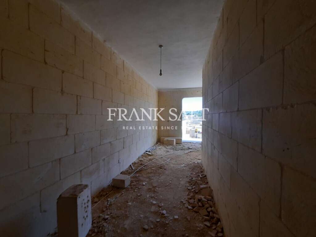 Marsalforn, Gozo, 3 Bedrooms Bedrooms, ,For Sale,FRSA-160360