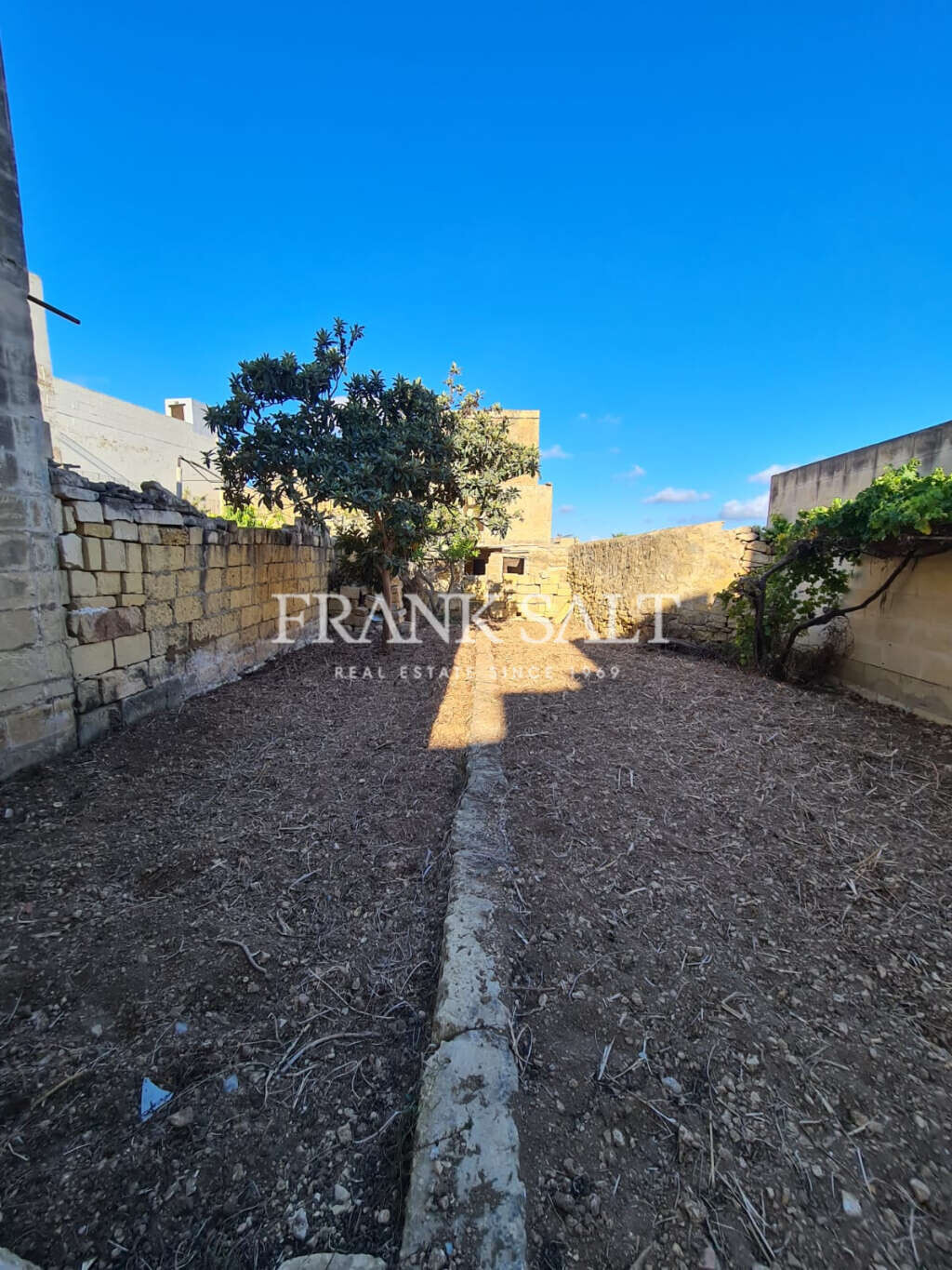 Xewkija, Gozo, 4 Bedrooms Bedrooms, ,For Sale,FRSA-114936