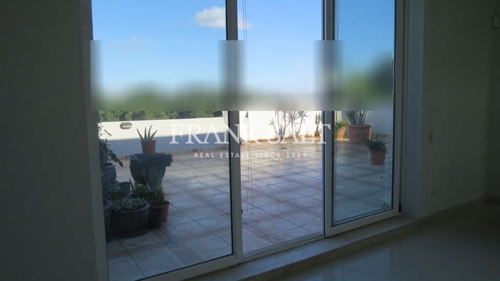 Zabbar, 3 Bedrooms Bedrooms, ,2 BathroomsBathrooms,For Sale,FRSA-216208