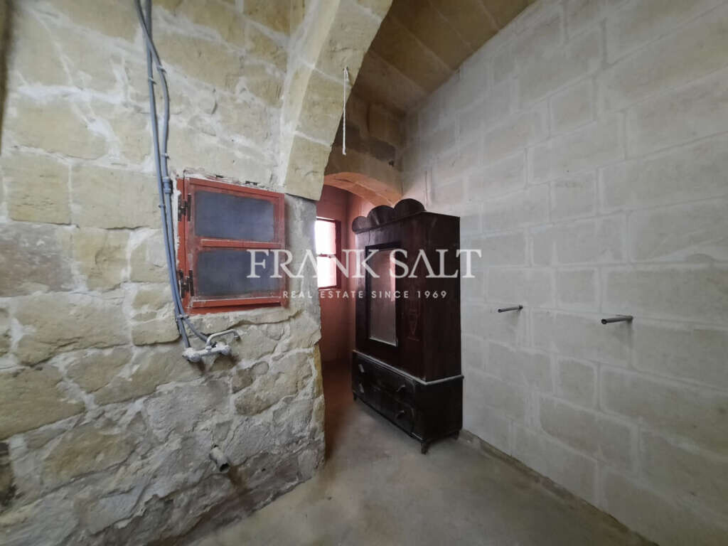 Kercem, Gozo, 4 Bedrooms Bedrooms, ,For Sale,FRSA-160323