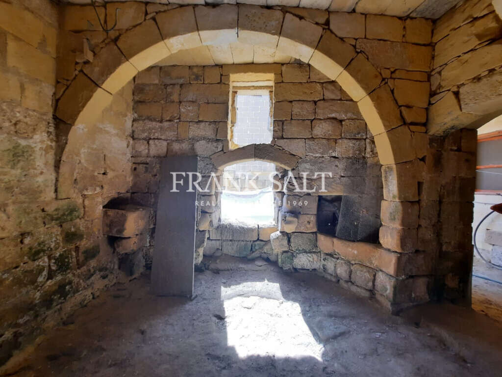 Kercem, Gozo, 4 Bedrooms Bedrooms, ,For Sale,FRSA-160323