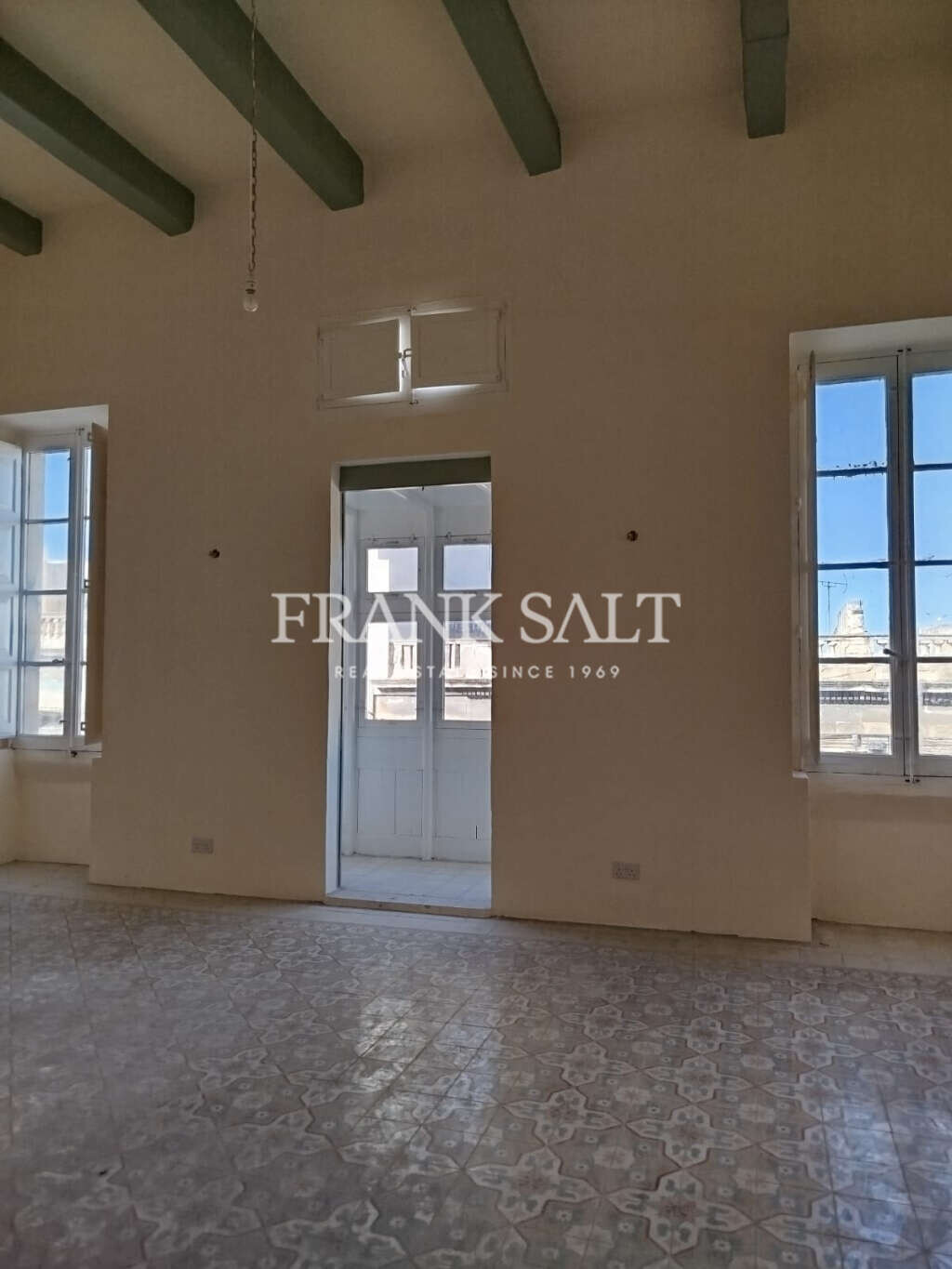 Hamrun, 14 Bedrooms Bedrooms, ,2 BathroomsBathrooms,For Sale,FRSA-916494
