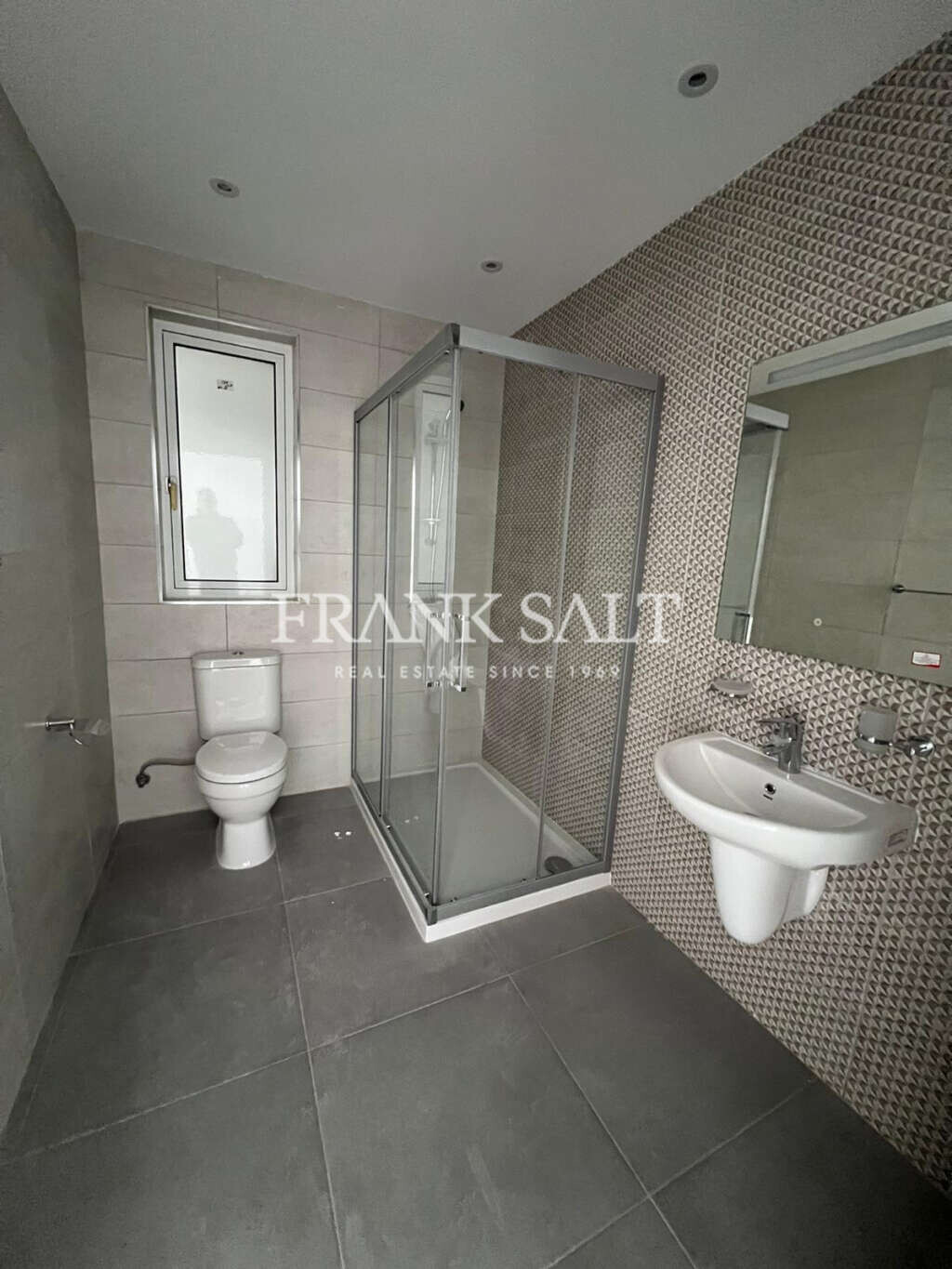 St Julians, 1 Bedroom Bedrooms, ,1 BathroomBathrooms,For Sale,FRSA-916448