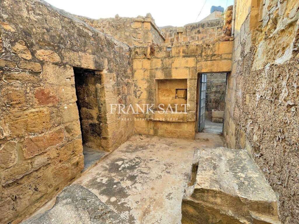 Zurrieq, 3 Bedrooms Bedrooms, ,For Sale,FRSA-425371