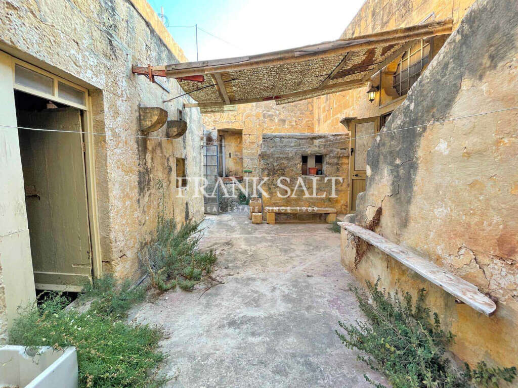 Zurrieq, 3 Bedrooms Bedrooms, ,1 BathroomBathrooms,For Sale,FRSA-425370