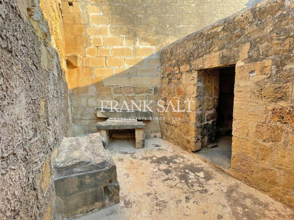 Zurrieq, 3 Bedrooms Bedrooms, ,1 BathroomBathrooms,For Sale,FRSA-425370