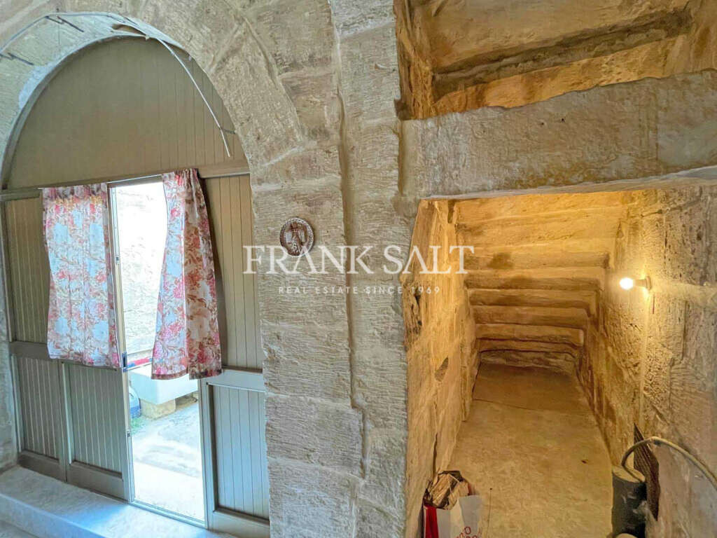 Zurrieq, 3 Bedrooms Bedrooms, ,1 BathroomBathrooms,For Sale,FRSA-425370