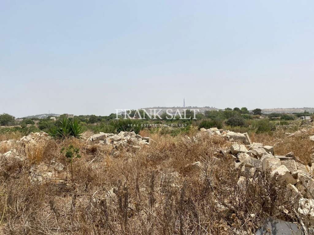 Naxxar, 5 Bedrooms Bedrooms, ,1 BathroomBathrooms,For Sale,FRSA-353622