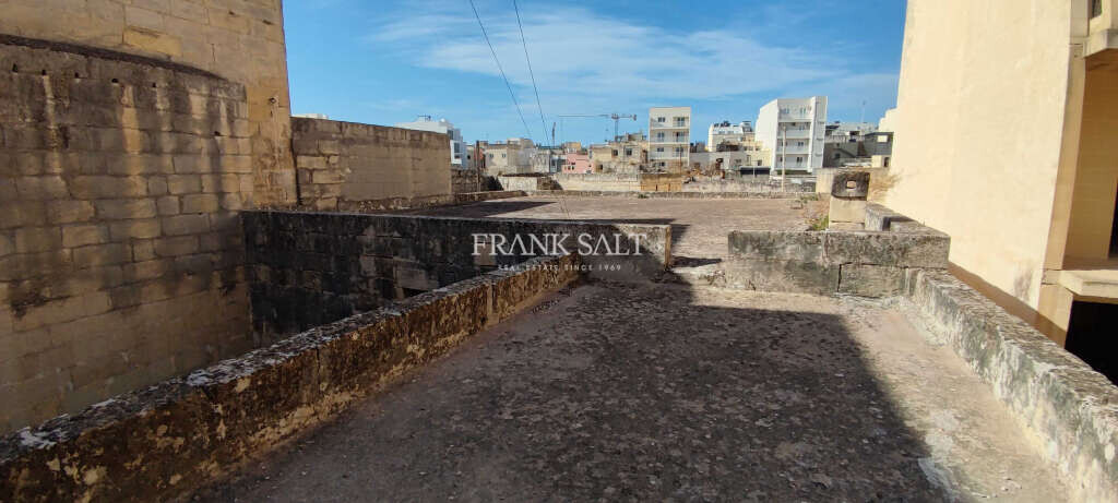 Qormi, 4 Bedrooms Bedrooms, ,For Sale,FRSA-425258