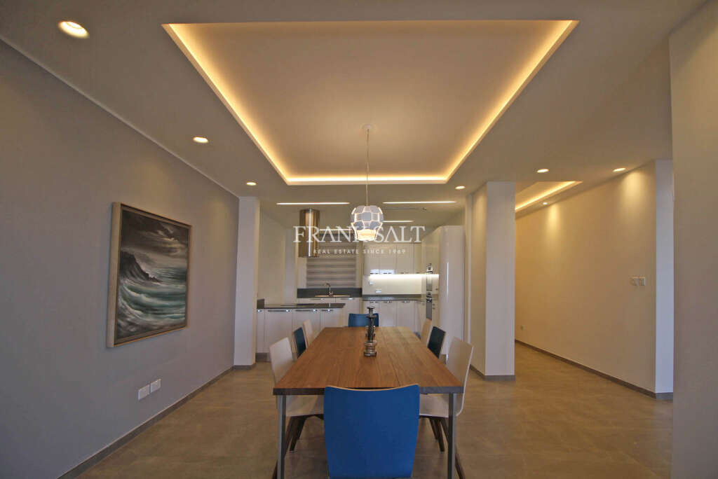 Sliema, 3 Bedrooms Bedrooms, ,1 BathroomBathrooms,For Sale,FRSA-319398