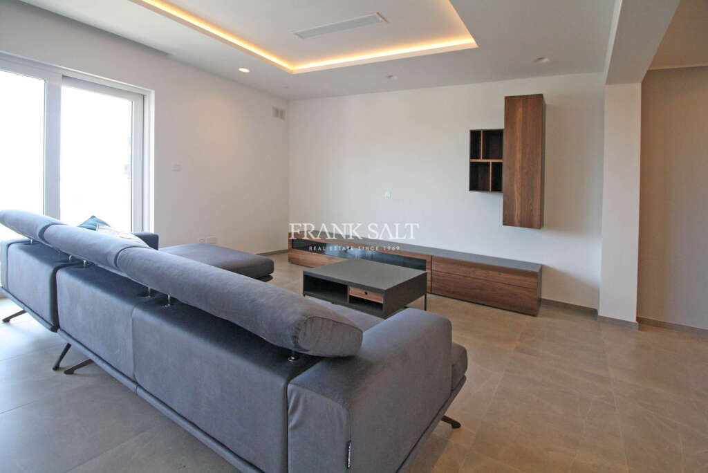 Sliema, 3 Bedrooms Bedrooms, ,1 BathroomBathrooms,For Sale,FRSA-319398