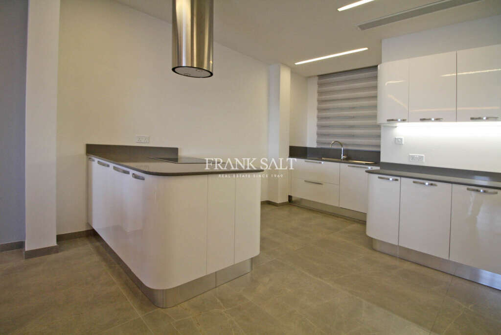 Sliema, 3 Bedrooms Bedrooms, ,1 BathroomBathrooms,For Sale,FRSA-319398