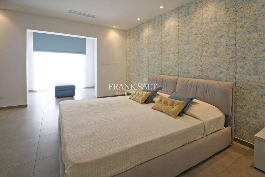Sliema, 3 Bedrooms Bedrooms, ,1 BathroomBathrooms,For Sale,FRSA-319398