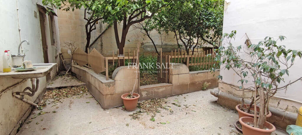 Marsa, 4 Bedrooms Bedrooms, ,1 BathroomBathrooms,For Sale,FRSA-425153