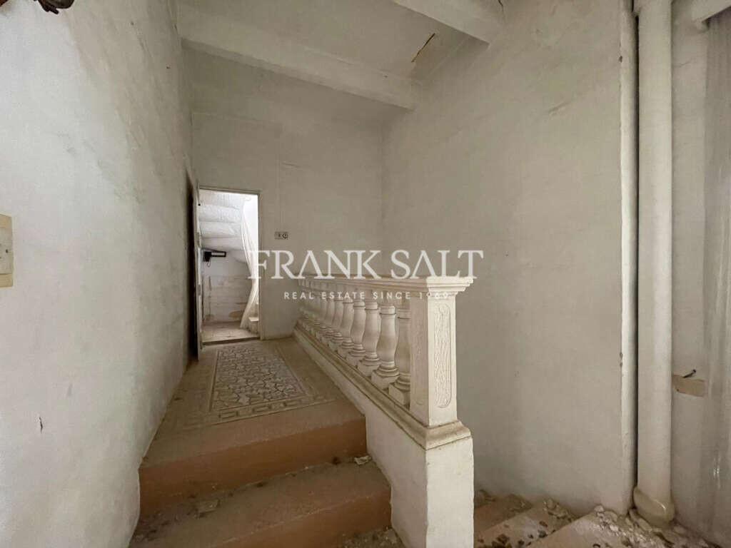 Attard, 3 Bedrooms Bedrooms, ,1 BathroomBathrooms,For Sale,FRSA-042788