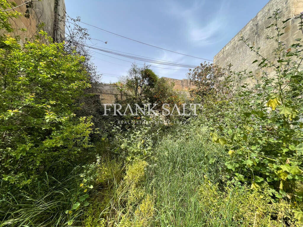 Attard, 3 Bedrooms Bedrooms, ,1 BathroomBathrooms,For Sale,FRSA-042788