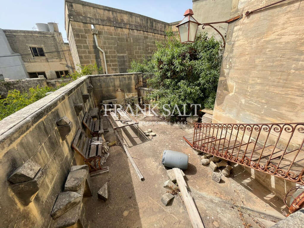 Attard, 3 Bedrooms Bedrooms, ,1 BathroomBathrooms,For Sale,FRSA-042788