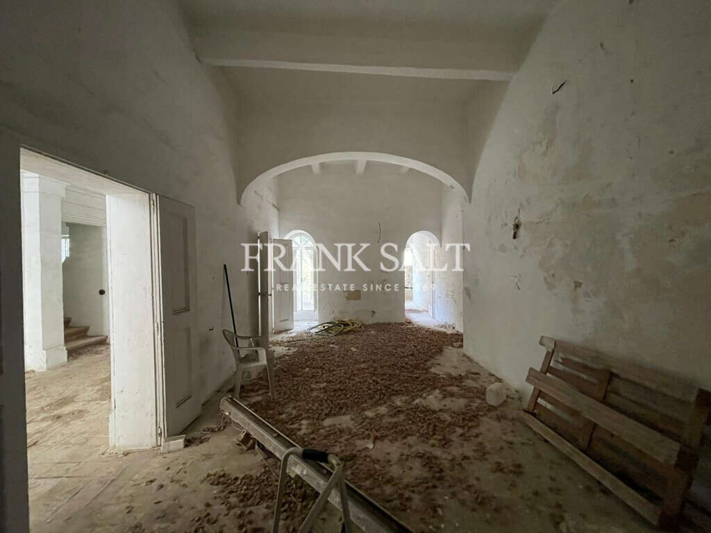 Attard, 3 Bedrooms Bedrooms, ,1 BathroomBathrooms,For Sale,FRSA-042788