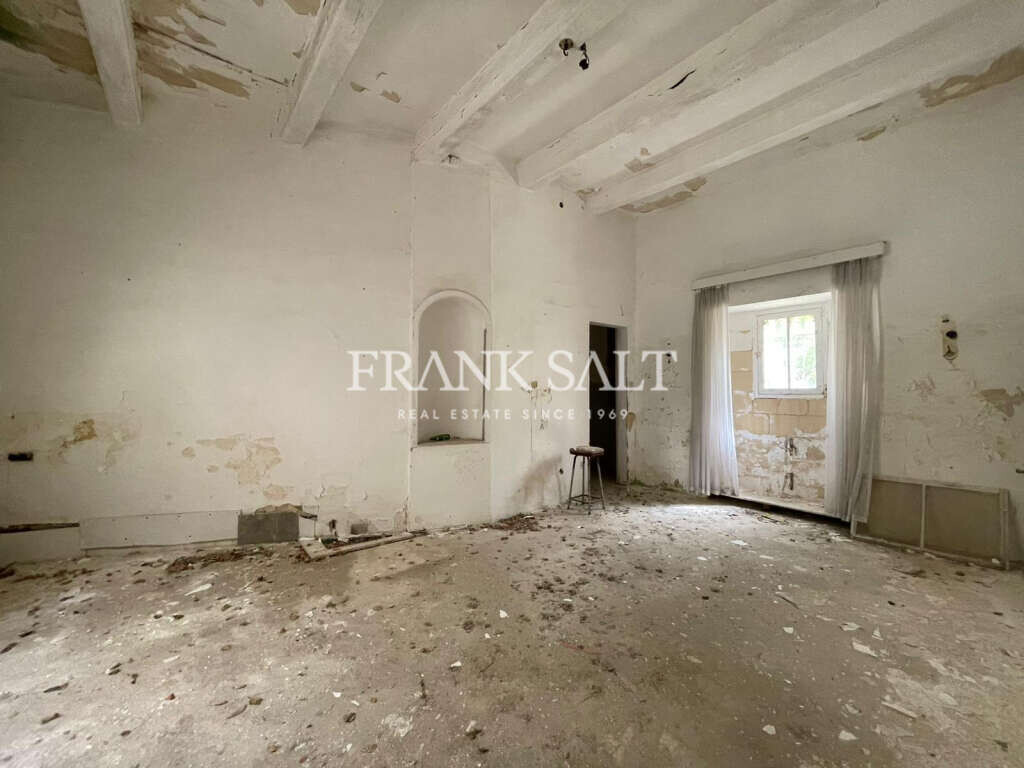 Attard, 3 Bedrooms Bedrooms, ,1 BathroomBathrooms,For Sale,FRSA-042788