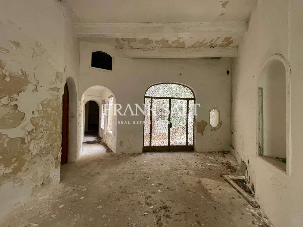 Attard, 3 Bedrooms Bedrooms, ,1 BathroomBathrooms,For Sale,FRSA-042788