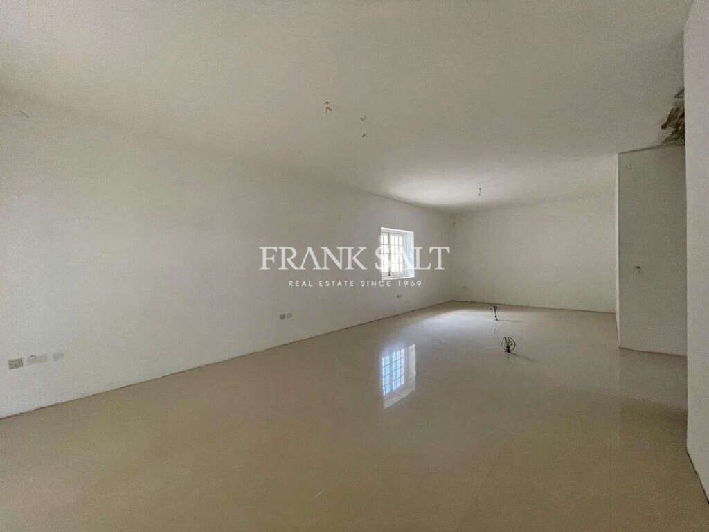 Mellieha, 5 Bedrooms Bedrooms, ,3 BathroomsBathrooms,For Sale,FRSA-042172