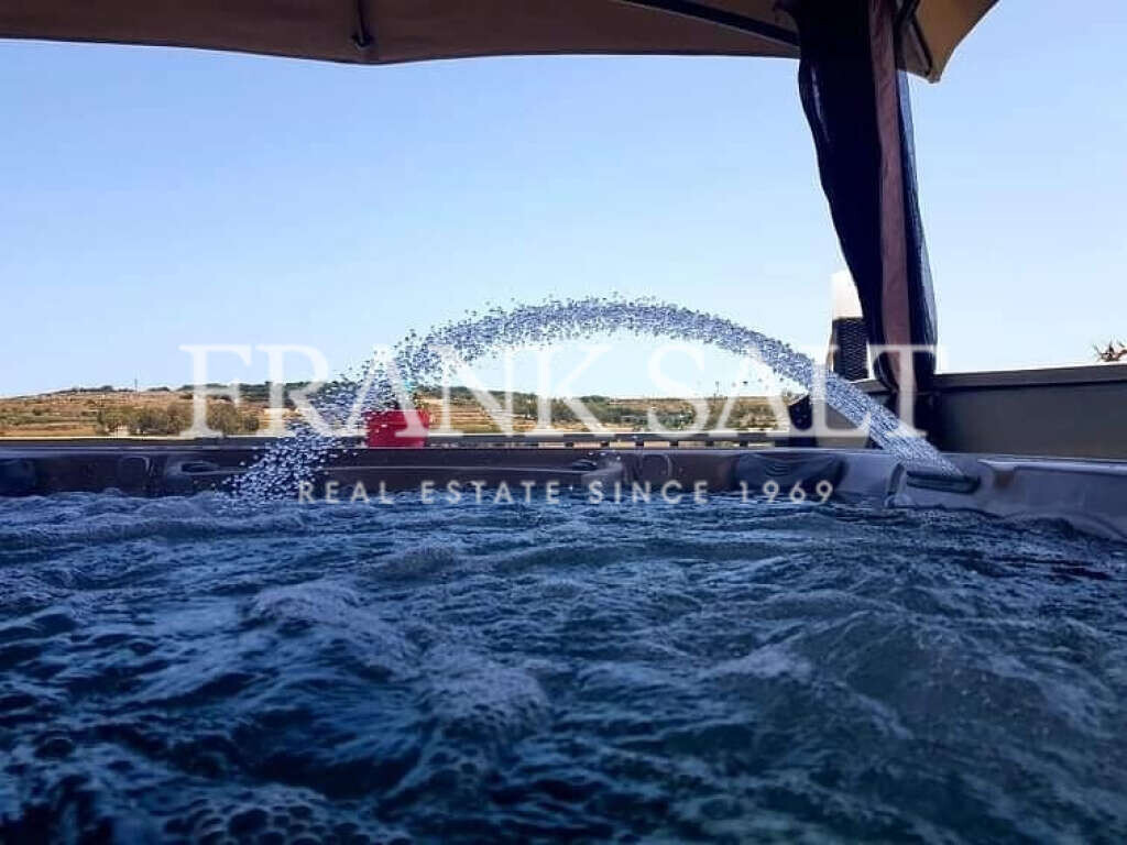 Marsaxlokk, 4 Bedrooms Bedrooms, ,1 BathroomBathrooms,For Sale,FRSA-216141