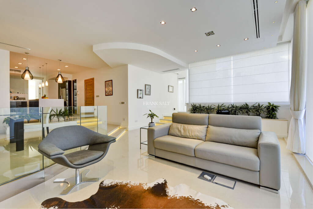 Portomaso, 3 Bedrooms Bedrooms, ,2 BathroomsBathrooms,For Sale,FRSA-916377