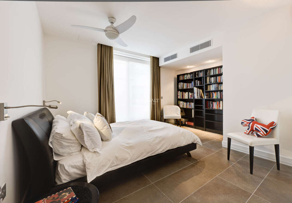 Portomaso, 3 Bedrooms Bedrooms, ,2 BathroomsBathrooms,For Sale,FRSA-916377