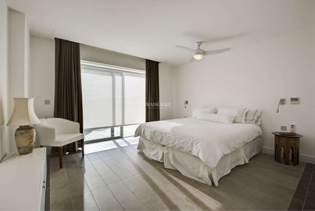 Portomaso, 3 Bedrooms Bedrooms, ,2 BathroomsBathrooms,For Sale,FRSA-916377