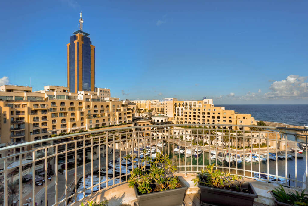 Portomaso, 3 Bedrooms Bedrooms, ,2 BathroomsBathrooms,For Sale,FRSA-916377