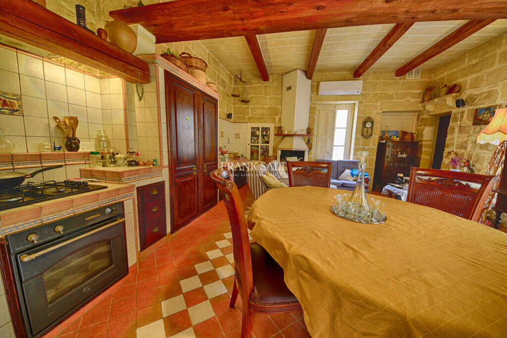 Zurrieq, 4 Bedrooms Bedrooms, ,2 BathroomsBathrooms,For Sale,FRSA-400774